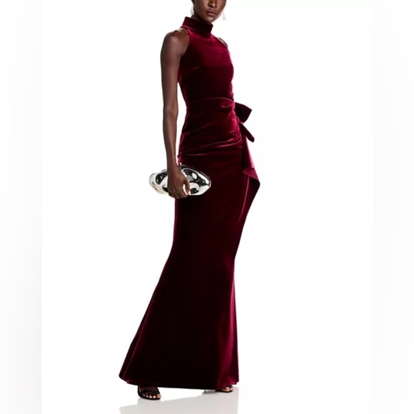 Chiara Boni La Petite Robe
Gudrum Long Velvet Gown.                C - Picture 3 of 10